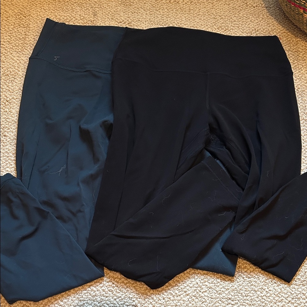 Lulu Lemon Black & Blue Align Leggings, size 10